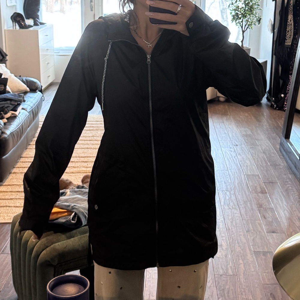 Nikita rain jacket windbreaker